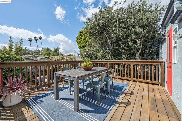 858 Neilson St, Berkeley, CA 94707