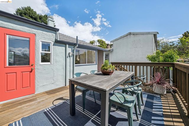 858 Neilson St, Berkeley, CA 94707