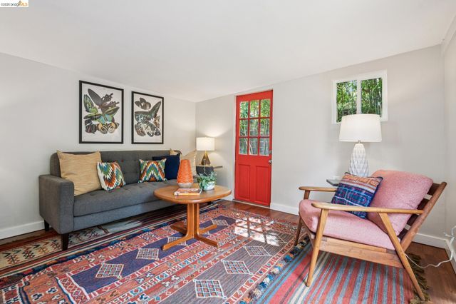 858 Neilson St, Berkeley, CA 94707