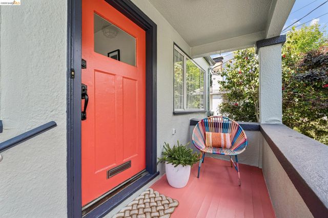 858 Neilson St, Berkeley, CA 94707