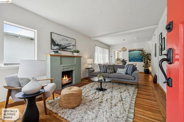 858 Neilson St, Berkeley, CA 94707