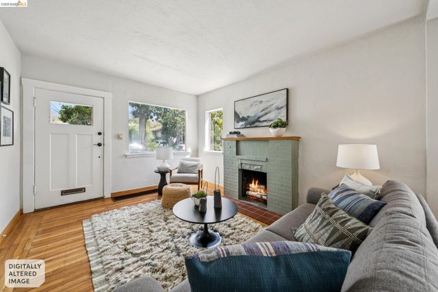 858 Neilson St, Berkeley, CA 94707