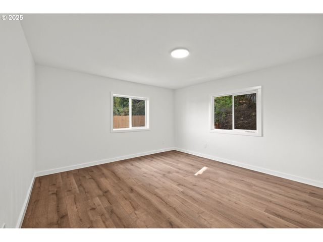 16000 Se Powell Blvd 34, Portland, OR 97236