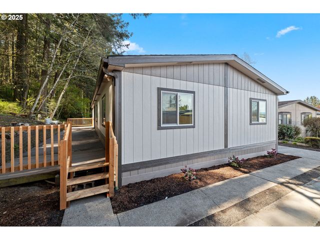 16000 Se Powell Blvd 34, Portland, OR 97236