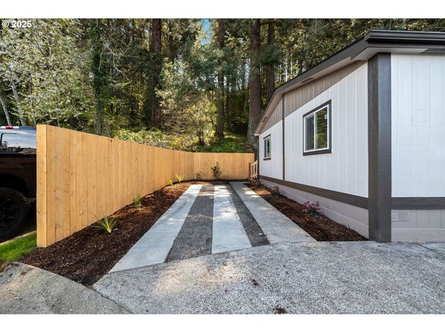 16000 Se Powell Blvd 34, Portland, OR 97236