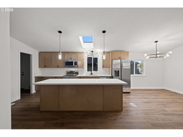 16000 Se Powell Blvd 34, Portland, OR 97236