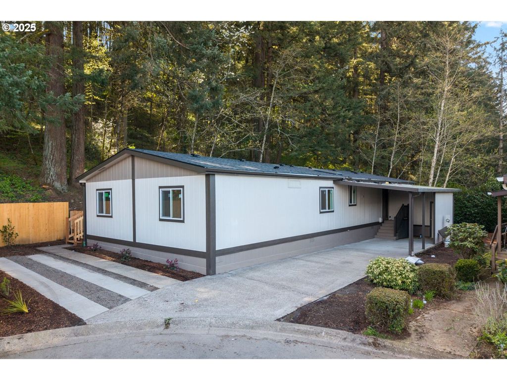 16000 Se Powell Blvd 34, Portland, OR 97236