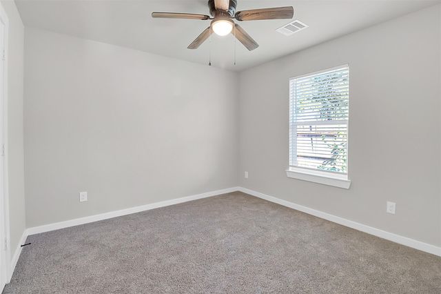 420 W Lobit Street, Baytown, TX 77520