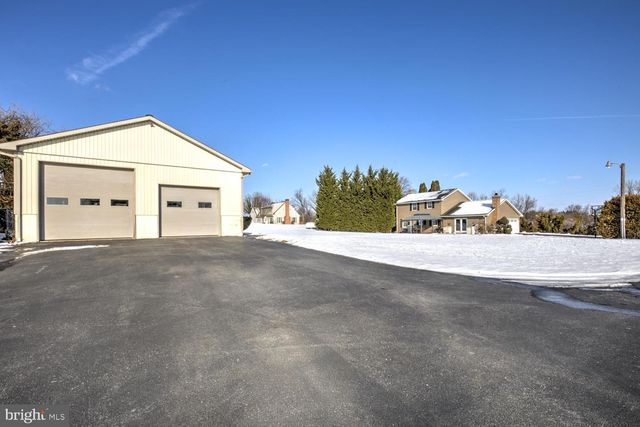 1012 RABBIT HILL RD, Lititz, PA 17543