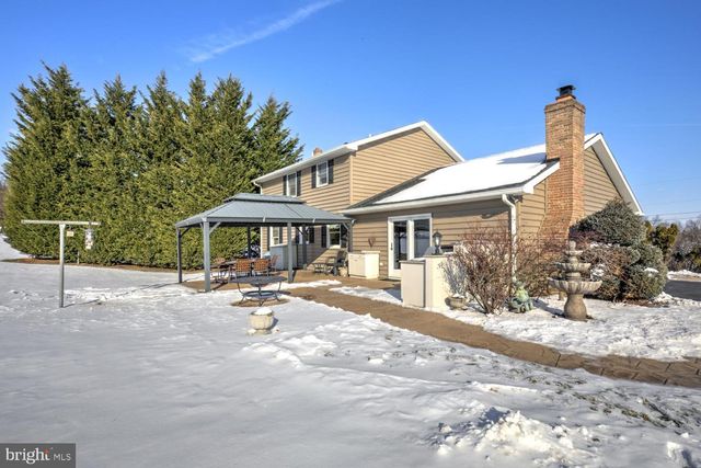 1012 RABBIT HILL RD, Lititz, PA 17543