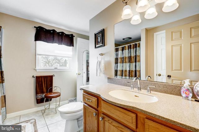 1012 RABBIT HILL RD, Lititz, PA 17543