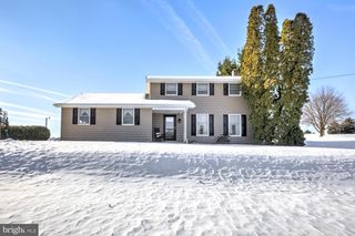 1012 RABBIT HILL RD, Lititz, PA 17543
