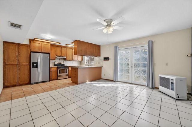 3940 Pineoakyo Ct, Rescue, CA 95672