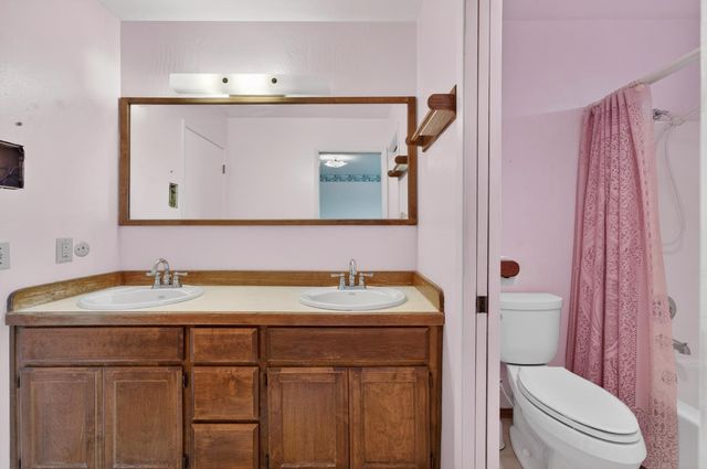 3940 Pineoakyo Ct, Rescue, CA 95672