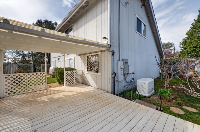 3940 Pineoakyo Ct, Rescue, CA 95672