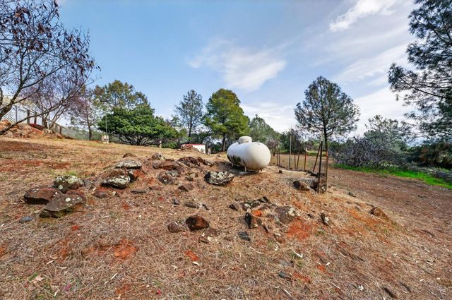 3940 Pineoakyo Ct, Rescue, CA 95672