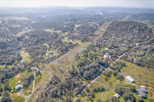 3940 Pineoakyo Ct, Rescue, CA 95672