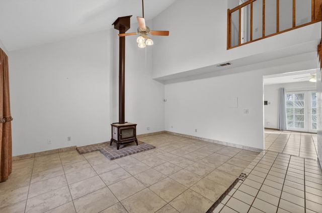 3940 Pineoakyo Ct, Rescue, CA 95672