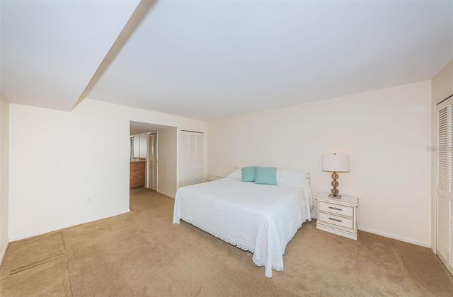 5130 BRITTANY DRIVE S 202, St Petersburg, FL 33715