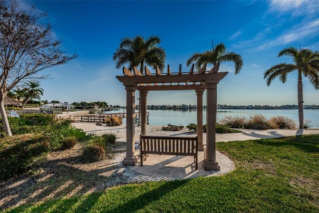 5130 BRITTANY DRIVE S 202, St Petersburg, FL 33715
