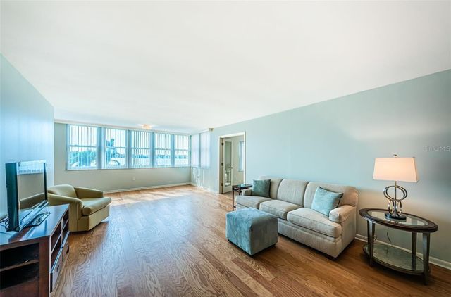 5130 BRITTANY DRIVE S 202, St Petersburg, FL 33715