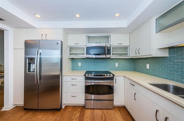 5130 BRITTANY DRIVE S 202, St Petersburg, FL 33715