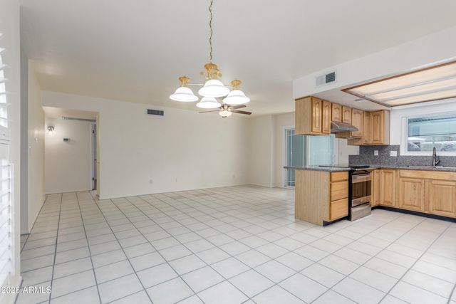 1345 W OBISPO Avenue, Mesa, AZ 85202