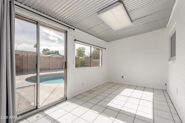 1345 W OBISPO Avenue, Mesa, AZ 85202