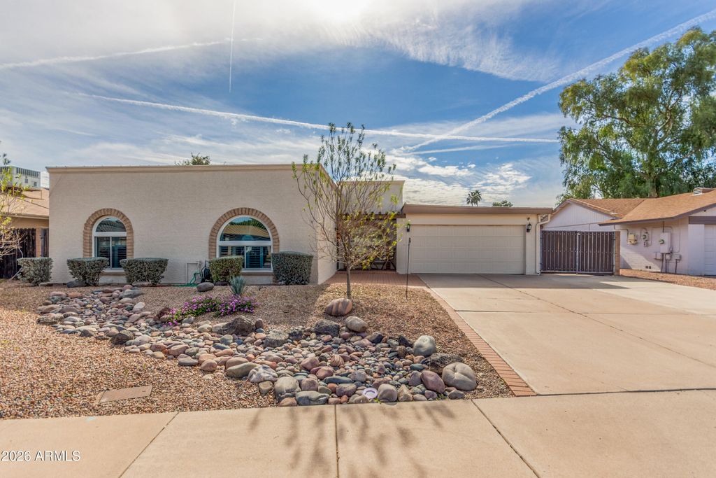 1345 W OBISPO Avenue, Mesa, AZ 85202