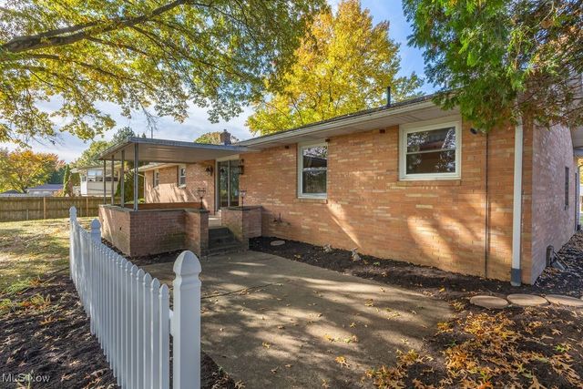 1804 Jackson Avenue NW, Massillon, OH 44646