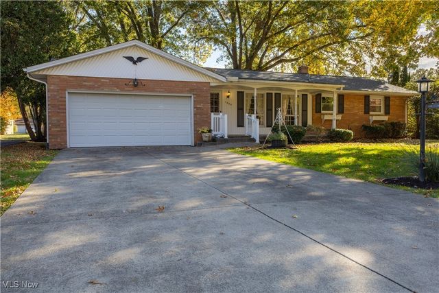 1804 Jackson Avenue NW, Massillon, OH 44646