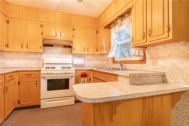 1804 Jackson Avenue NW, Massillon, OH 44646