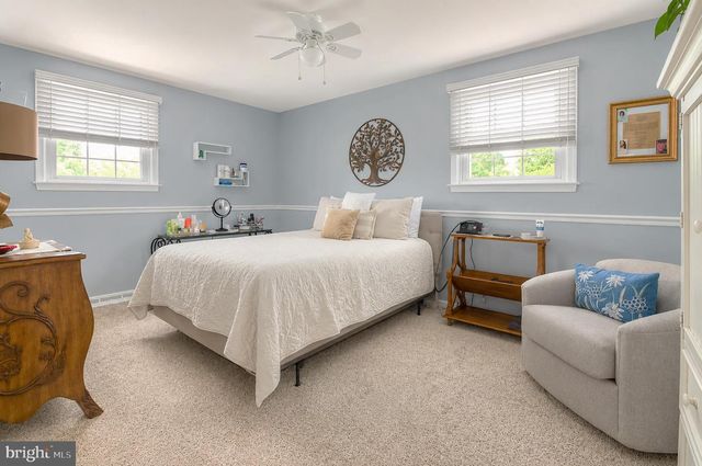 103 BARCLAY DR, Blackwood, NJ 08012