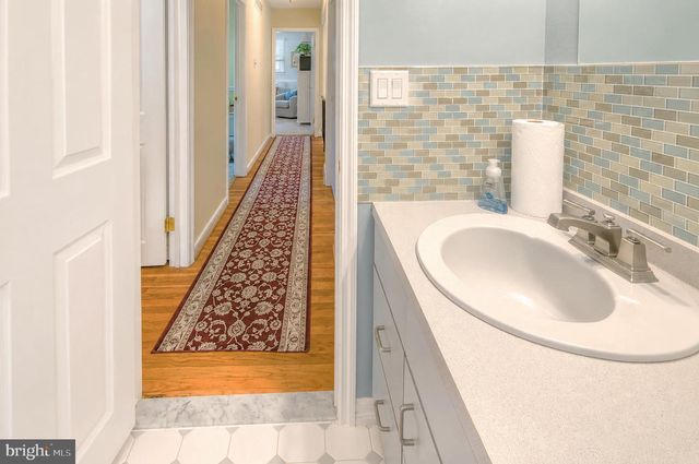 103 BARCLAY DR, Blackwood, NJ 08012
