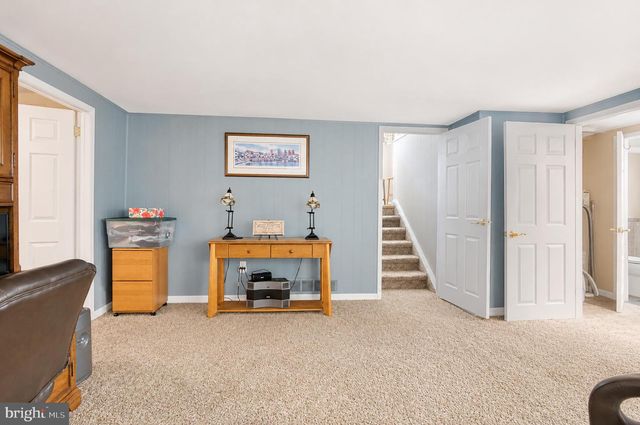 103 BARCLAY DR, Blackwood, NJ 08012