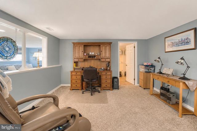 103 BARCLAY DR, Blackwood, NJ 08012