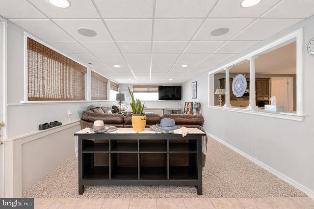 103 BARCLAY DR, Blackwood, NJ 08012