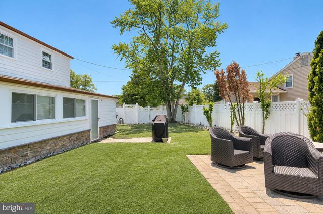 103 BARCLAY DR, Blackwood, NJ 08012