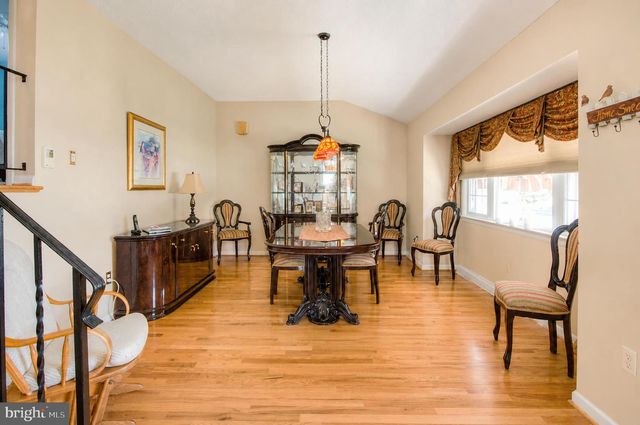 103 BARCLAY DR, Blackwood, NJ 08012