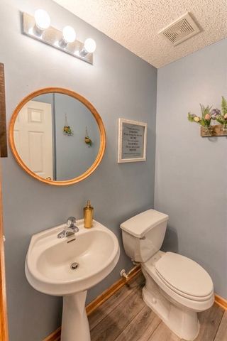 1586 Woodlynn Avenue 2, Maplewood, MN 55109