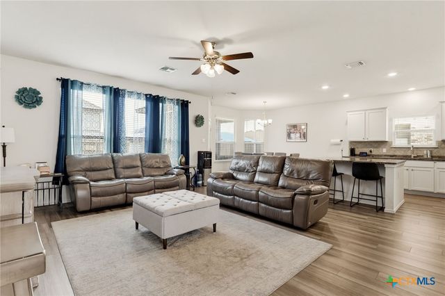 8918 Hidden Oaks Drive, Temple, TX 76502
