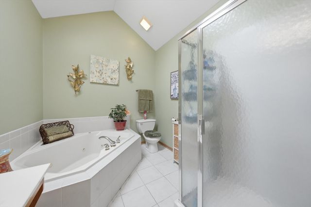 10400 Emerald Avenue, Orland Park, IL 60467