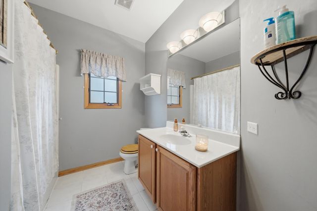 10400 Emerald Avenue, Orland Park, IL 60467