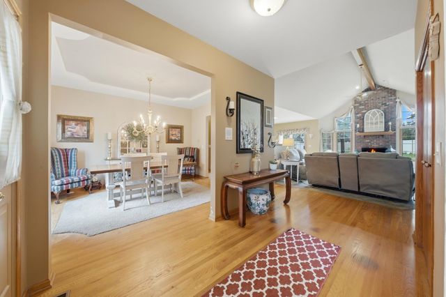 10400 Emerald Avenue, Orland Park, IL 60467