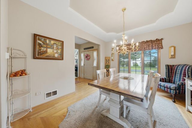 10400 Emerald Avenue, Orland Park, IL 60467