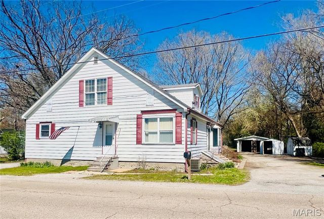 718 State Street Front and Back units, East Carondelet, IL 62240
