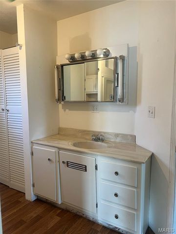 718 State Street Front and Back units, East Carondelet, IL 62240