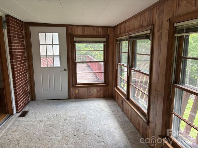 86 Jack Sullins Road, Spruce Pine, NC 28777