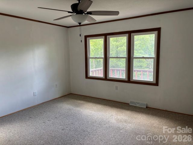 86 Jack Sullins Road, Spruce Pine, NC 28777