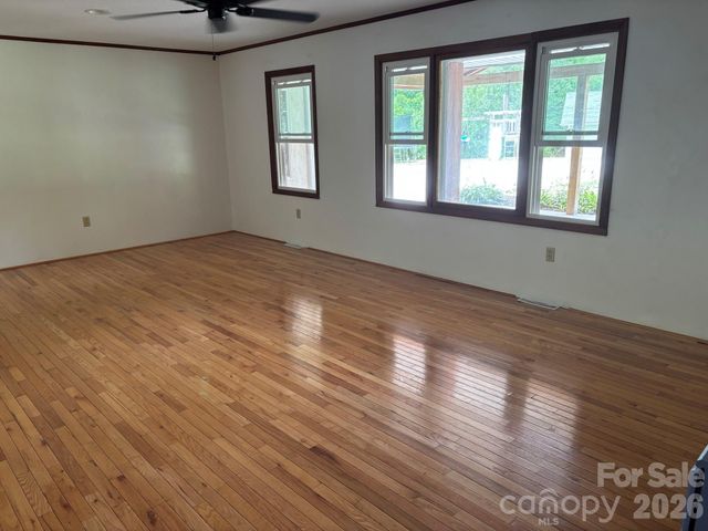 86 Jack Sullins Road, Spruce Pine, NC 28777